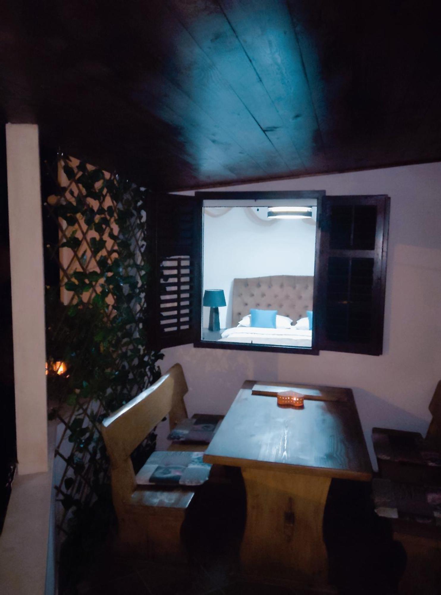 Bougainvillea--Apartment By The Sea 스톤 외부 사진
